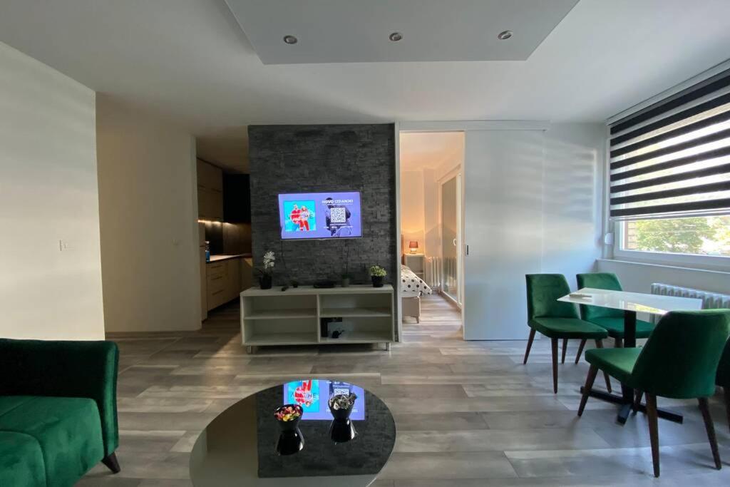 Apartman Omar Stan Na Dan Besplatan Parking Sarajevo Saraievo Exterior foto