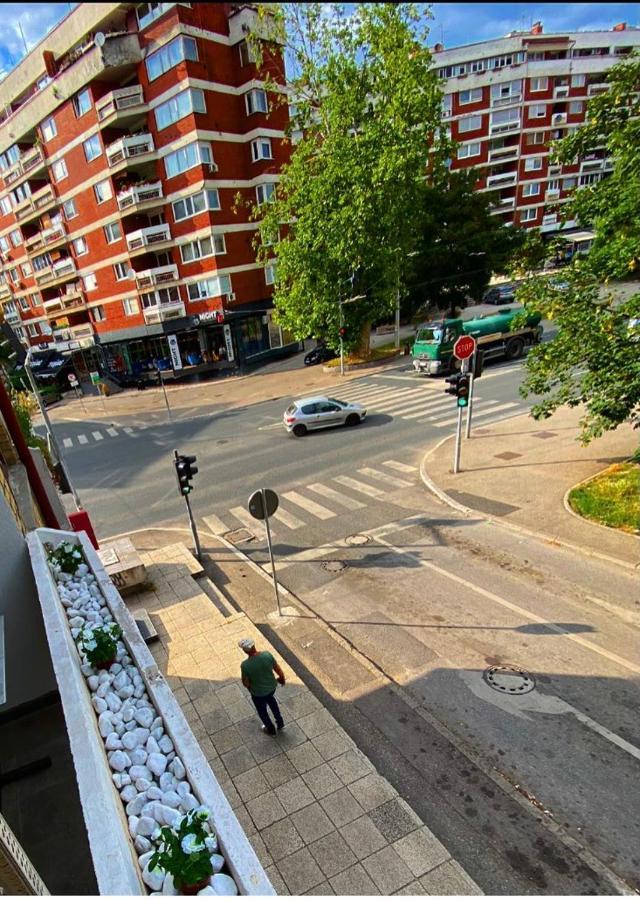 Apartman Omar Stan Na Dan Besplatan Parking Sarajevo Saraievo Exterior foto