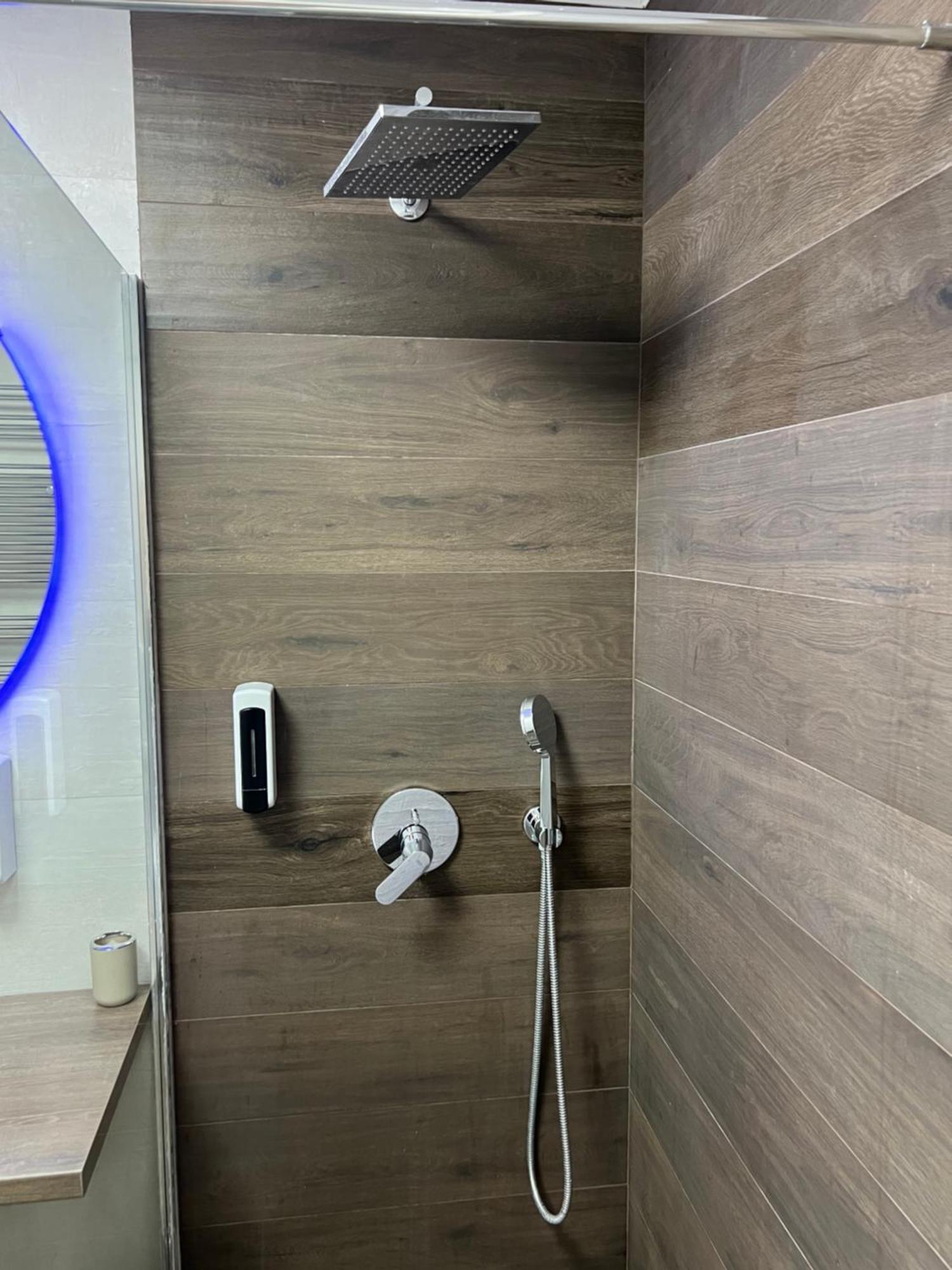 Apartman Omar Stan Na Dan Besplatan Parking Sarajevo Saraievo Exterior foto